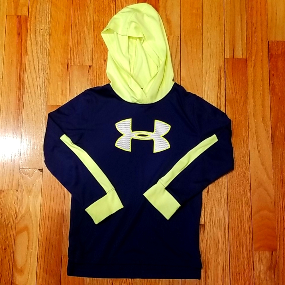 Under Armour long sleeve light weight hoodie